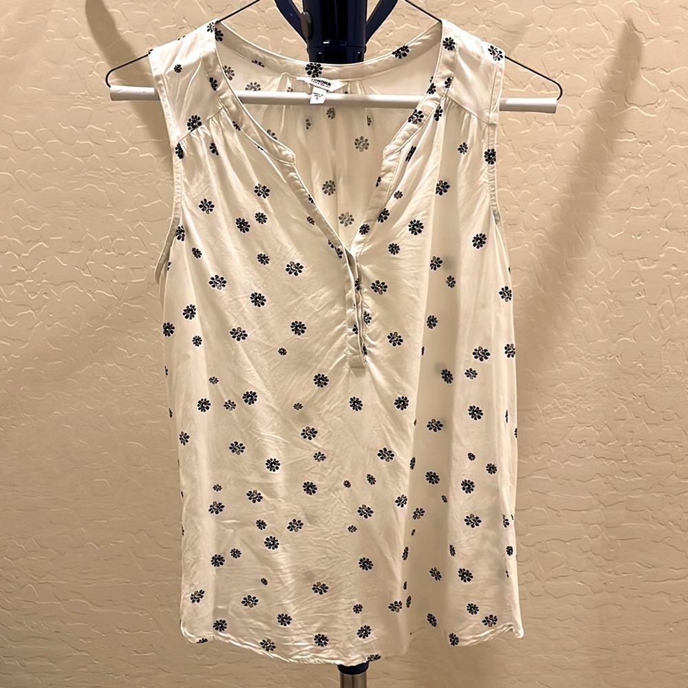 Sonoma White Floral Pattern Sleeveless Top